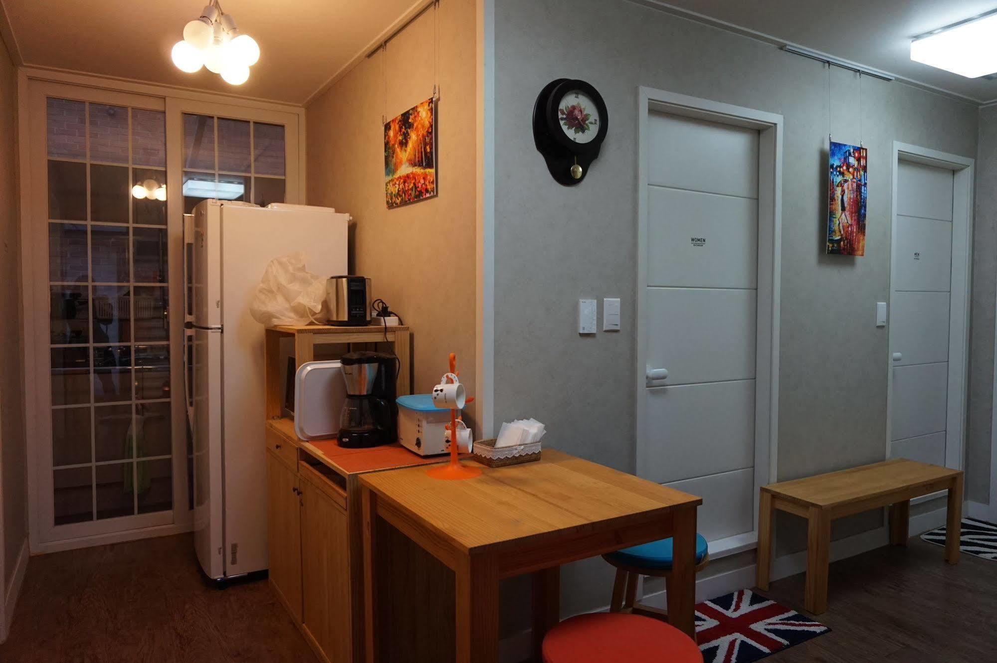 סיאול Br. Guesthouse Hongdae מראה חיצוני תמונה